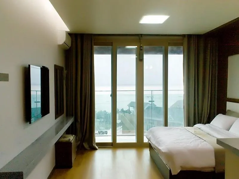 Amoureux Resort Jeju 3*,